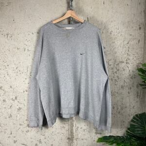 XL Boxy 90s White Tag Nike Distressed Essential Crewneck